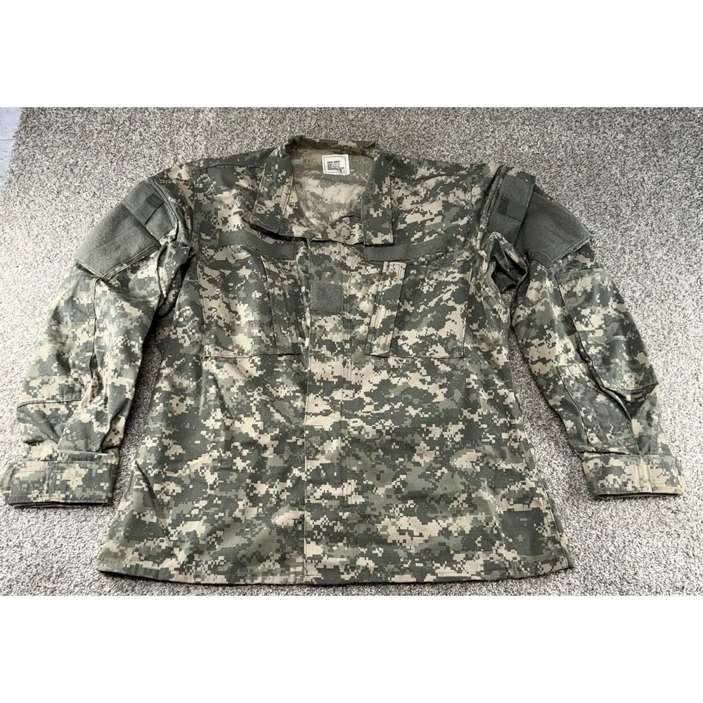 US Army ACU Combat Uniform Coat UCP Digital Camo Jacket Medium 8415-01-519-8510